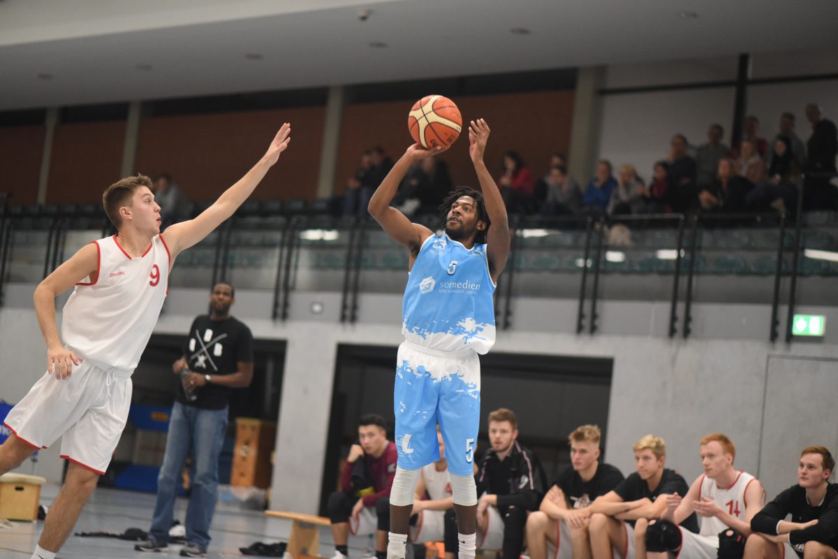 80:51 – Hafenbude Baskets demontieren Tabellenzweiten Quakenbrück in eigener Halle